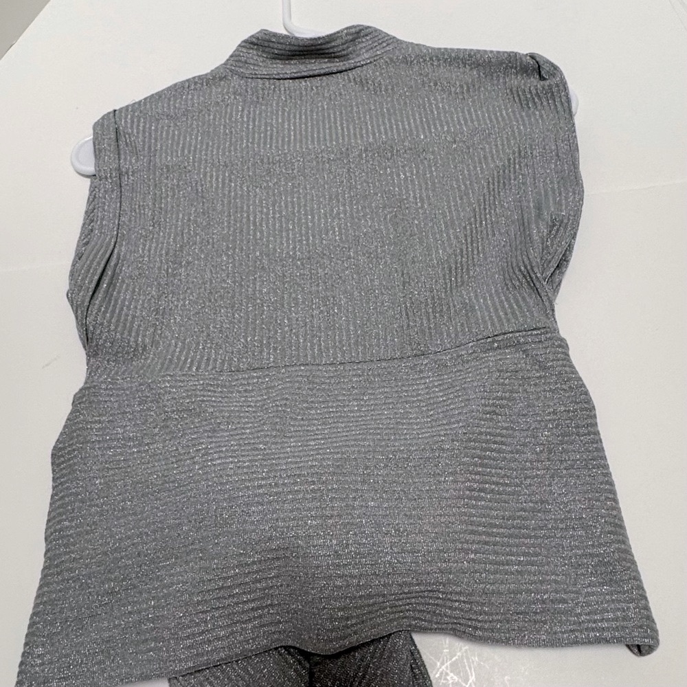 Express Silver Ribbed Top - Picture 4 of 5